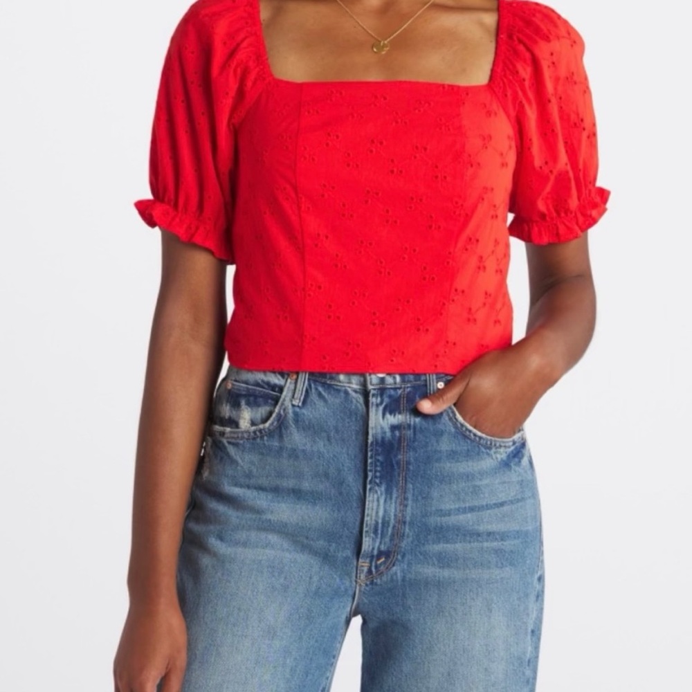 Mason and Belle Yesenia Back Tie Detail red Eyelet Crop Top, size large‎